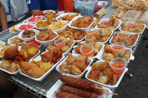 Những món ăn vặt lạ mắt ở Thái Lan